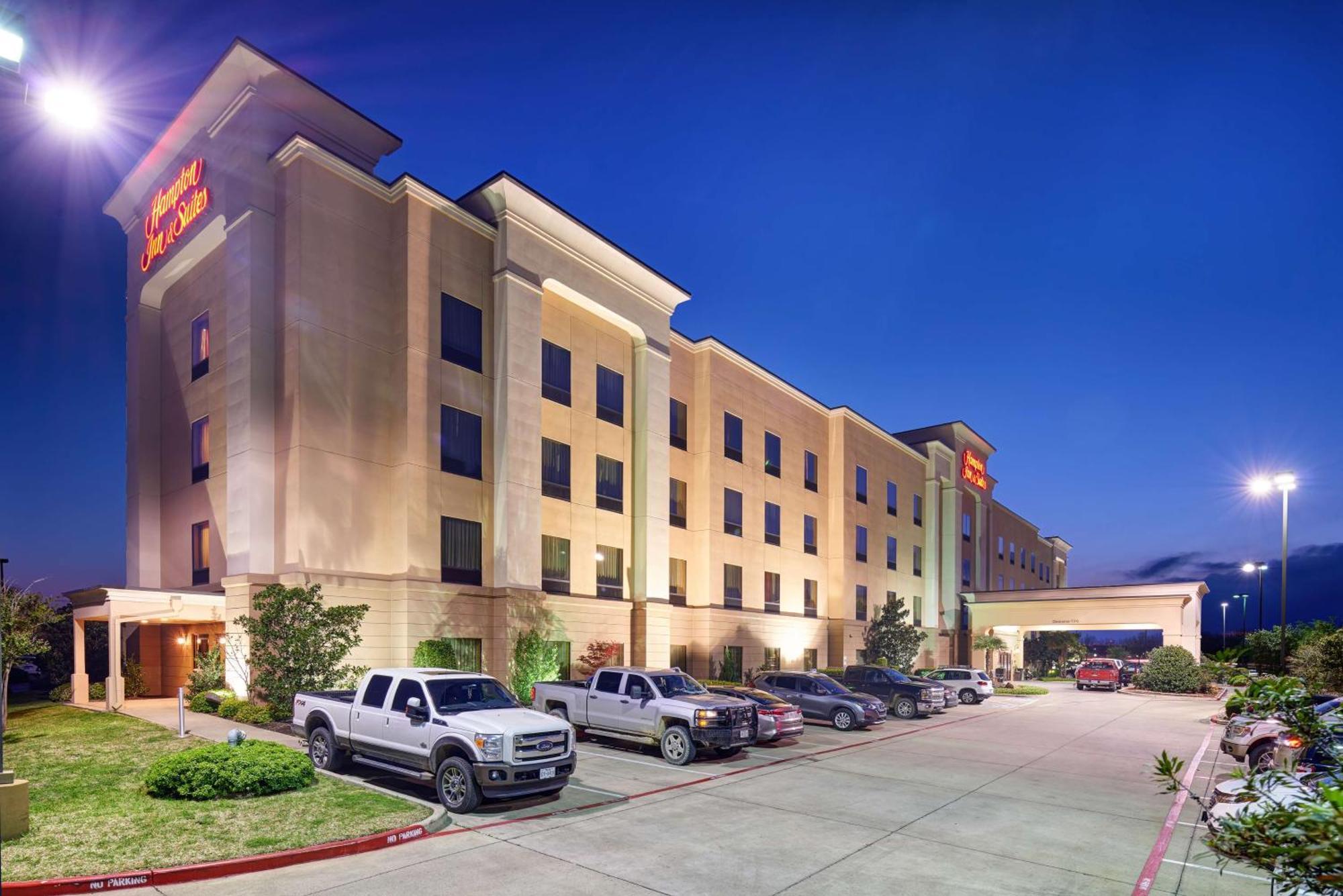 Hampton Inn & Suites Waco-South Exterior photo