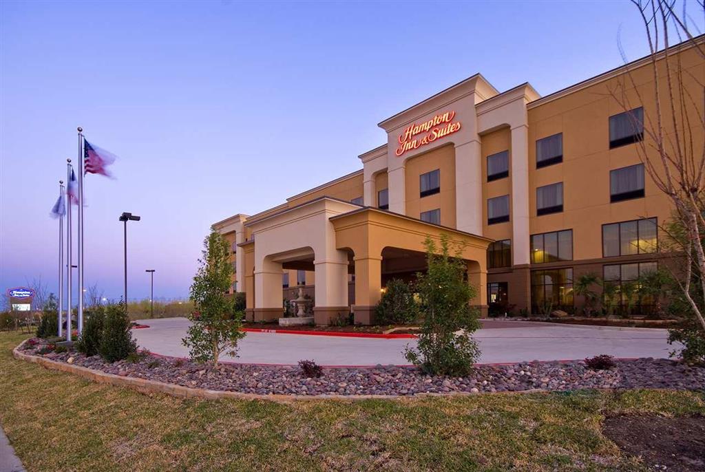 Hampton Inn & Suites Waco-South Exterior photo